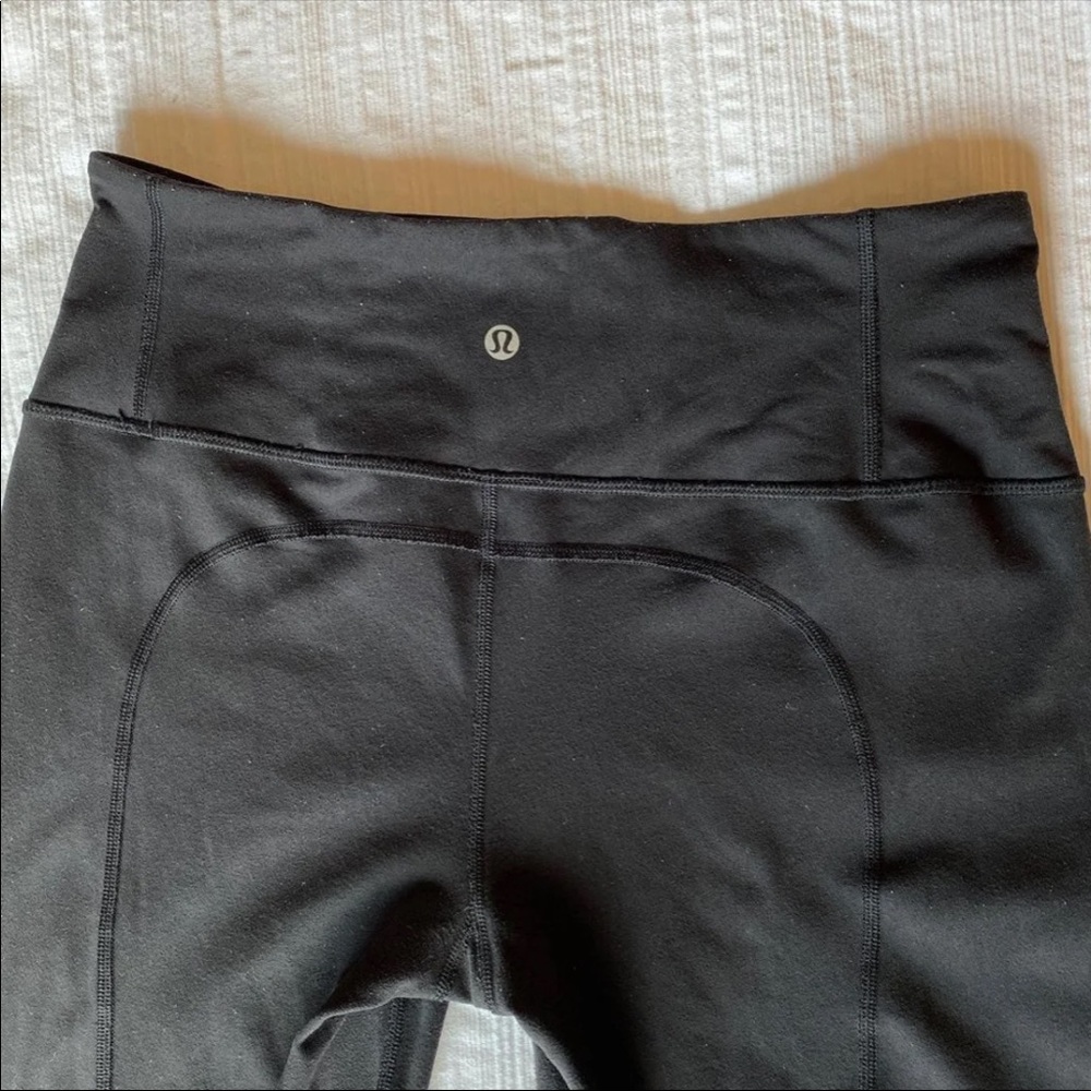 Lululemon cropped black leggings size 6